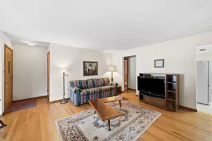 9135 Cherry Ave, Morton Grove, IL 60053 - Photo 4