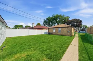3536 Ernst St, Franklin Park, IL 60131 - Photo 20