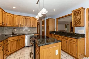 906 Ridgeview Ct, Sherrard, IL 61281 - Photo 8