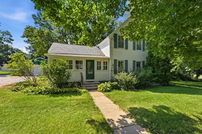 615 Sycamore Street, New Windsor, IL 61465 - Photo 2