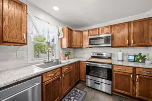 420 E Hitt St, Mount Morris, IL 61054 - Photo 8