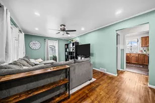 420 E Hitt St, Mount Morris, IL 61054 - Photo 4