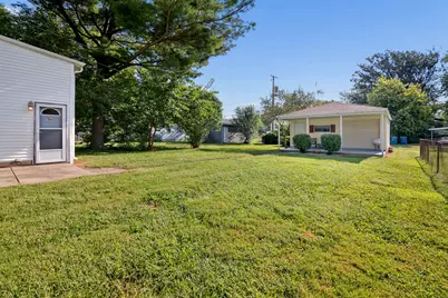 360 S Grand Avenue, Bradley, IL 60915 - Photo 2