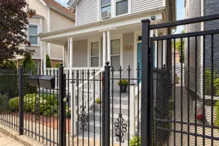 1830 N Mozart St, Chicago, IL 60647 - Photo 1
