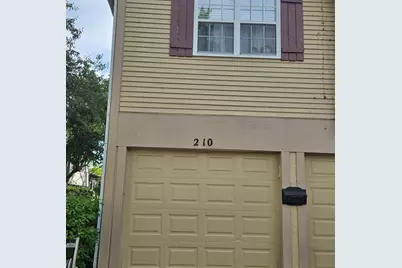 210 Redwood Court, Vernon Hills, IL 60061 - Photo 2
