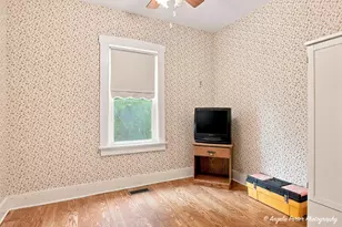 919 Monroe Ave, Wauconda, IL 60084 - Photo 12