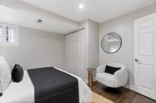 119 W Delaware Pl, Chicago, IL 60610 - Photo 40