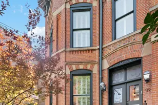 119 W Delaware Pl, Chicago, IL 60610 - Photo 1