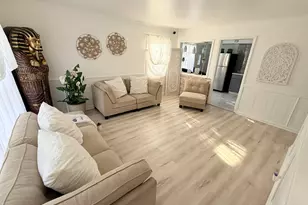 237 Arrowhead St, Park Forest, IL 60466 - Photo 2