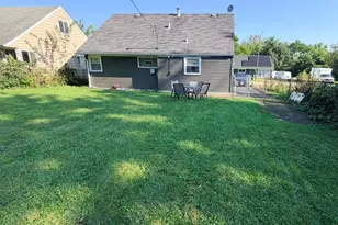 237 Arrowhead St, Park Forest, IL 60466 - Photo 16
