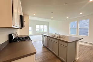 2656 Lawlor Ln, Naperville, IL 60564 - Photo 4