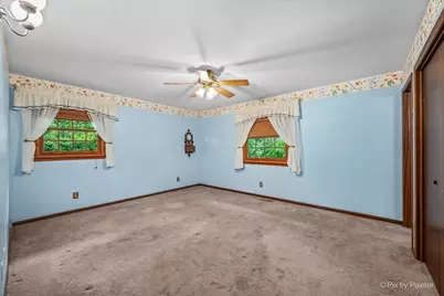 318 E Blackberry Lane, Yorkville, IL 60560 - Photo 12