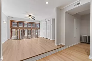 50 W Schiller St, Chicago, IL 60610 - Photo 8