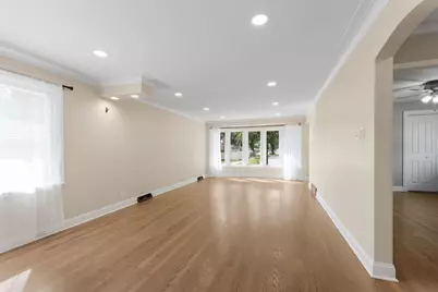 4600 W 101st Street, Oak Lawn, IL 60453 - Photo 4