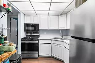 14624 Scarborough Ct, Oak Forest, IL 60452 - Photo 4