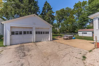807 S Morris Avenue, Bloomington, IL 61701 - Photo 28