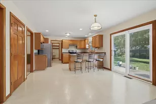 3211 Clairbridge Dr, Bloomington, IL 61704 - Photo 14
