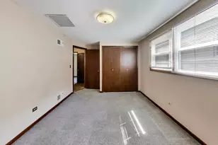 5649 N Moody Ave, Chicago, IL 60646 - Photo 24