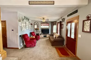 701 S Tremont St, Kewanee, IL 61443 - Photo 12