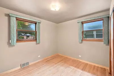 7707 N Nora Avenue, Niles, IL 60714 - Photo 8