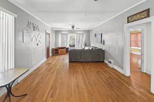 125 W Warmouth St, Salem, IL 62881 - Photo 6
