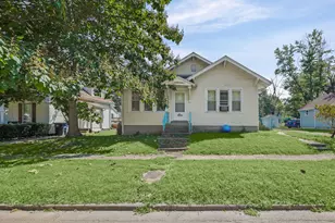 125 W Warmouth St, Salem, IL 62881 - Photo 1