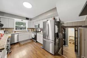 390 Bartram Rd, Riverside, IL 60546 - Photo 22