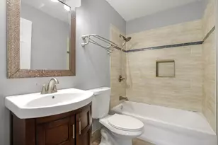 17817 Stonebridge Dr, Hazel Crest, IL 60429 - Photo 16