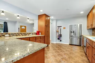 17817 Stonebridge Dr, Hazel Crest, IL 60429 - Photo 8