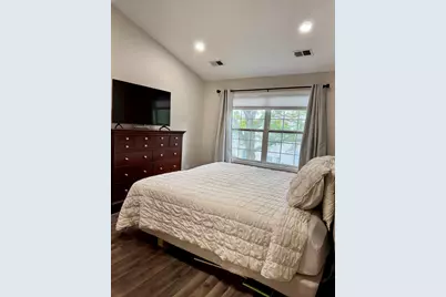 200 Chesterfield Court #D, Schaumburg, IL 60193 - Photo 4