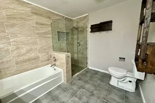 200 Chesterfield Ct, Schaumburg, IL 60193 - Photo 18