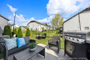 8493 Liberty Ln, Woodridge, IL 60517 - Photo 8