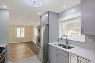 11012 S Springfield Ave, Chicago, IL 60655 - Photo 4