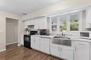 1407 W John St, Champaign, IL 61821 - Photo 14