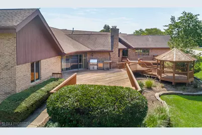 22W569 Glen Court, Medinah, IL 60157 - Photo 6