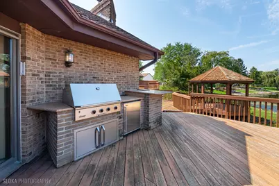 22W569 Glen Court, Medinah, IL 60157 - Photo 10