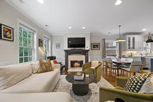 1547 N Hudson Ave, Chicago, IL 60610 - Photo 4