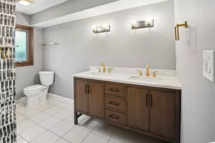 568 N Plamondon Dr, Addison, IL 60101 - Photo 20
