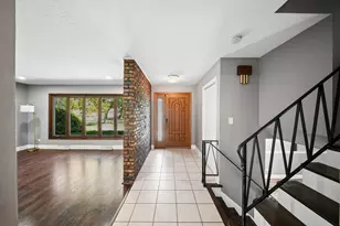 568 N Plamondon Dr, Addison, IL 60101 - Photo 4