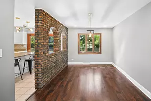 568 N Plamondon Dr, Addison, IL 60101 - Photo 6