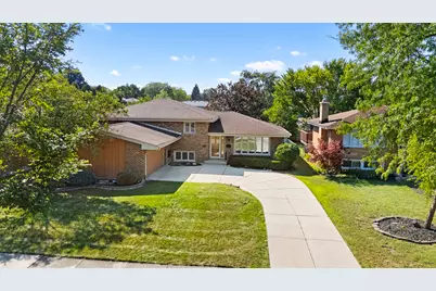 568 N Plamondon Drive, Addison, IL 60101 - Photo 2