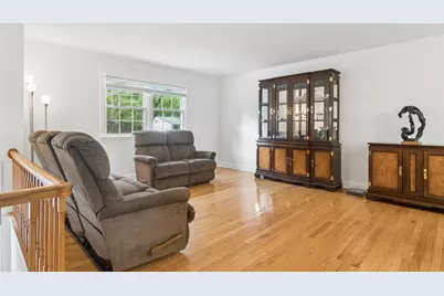 1120 Valley Stream Drive, Wheeling, IL 60090 - Photo 2
