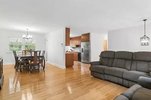 1120 Valley Stream Dr, Wheeling, IL 60090 - Photo 4