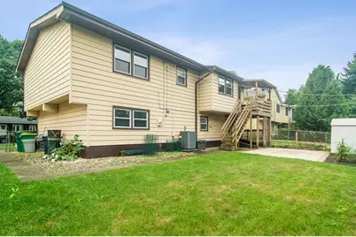 1120 Valley Stream Drive, Wheeling, IL 60090 - Photo 24