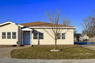 15 E 32nd St, Steger, IL 60475 - Photo 1
