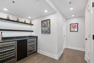 161 E Chicago Ave, Chicago, IL 60611 - Photo 14