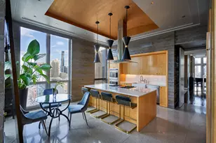 200 W Grand Ave, Chicago, IL 60654 - Photo 8