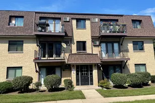 106 Olesen Dr, Naperville, IL 60540 - Photo 2