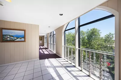 9530 Lamon Avenue #401, Skokie, IL 60077 - Photo 4