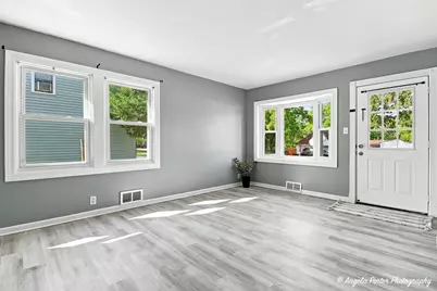 1621 Round Lake Drive, Round Lake Beach, IL 60073 - Photo 6